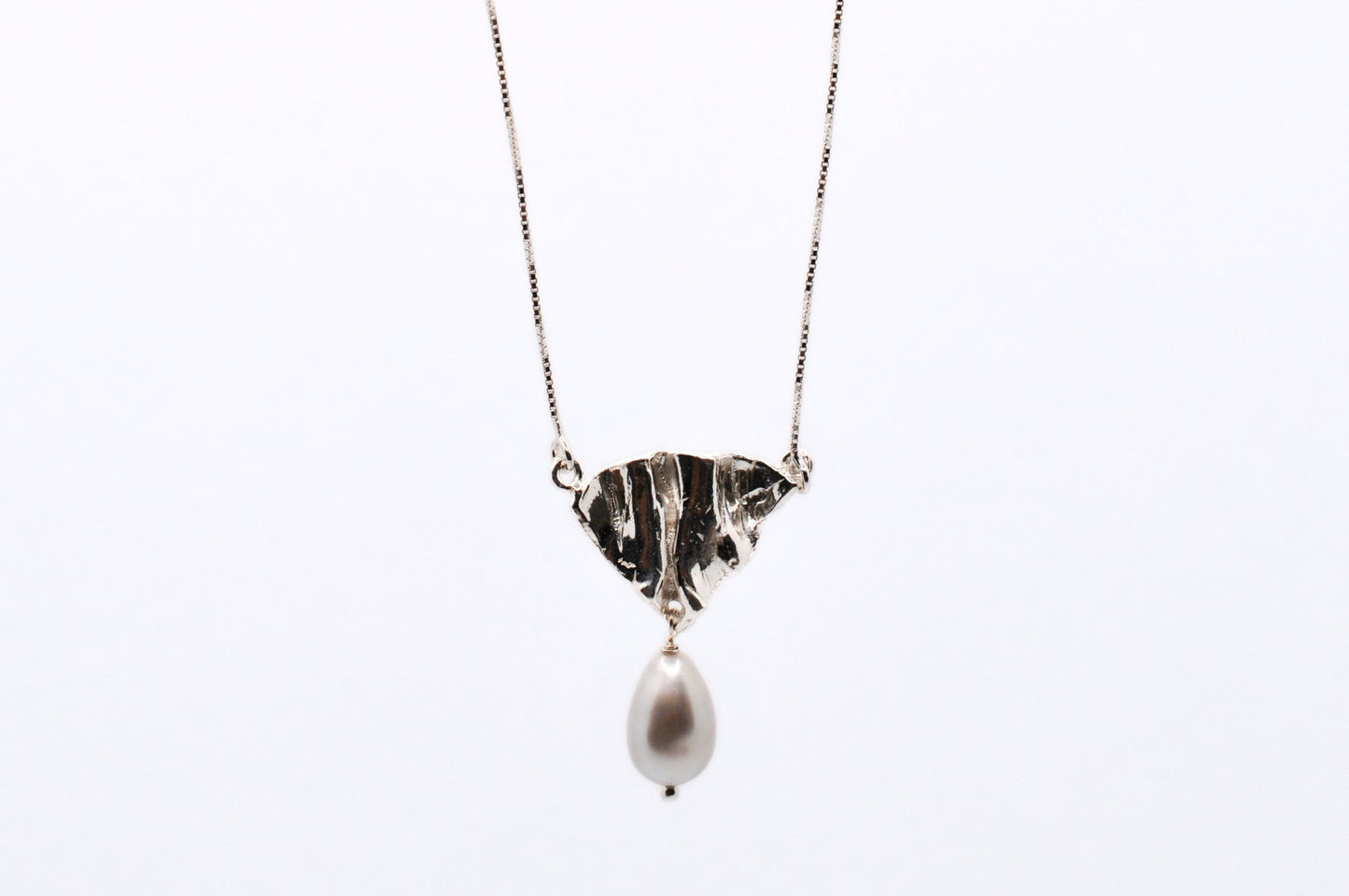 A'mmare Jewelry - Affiora Necklace with Pearls Silver