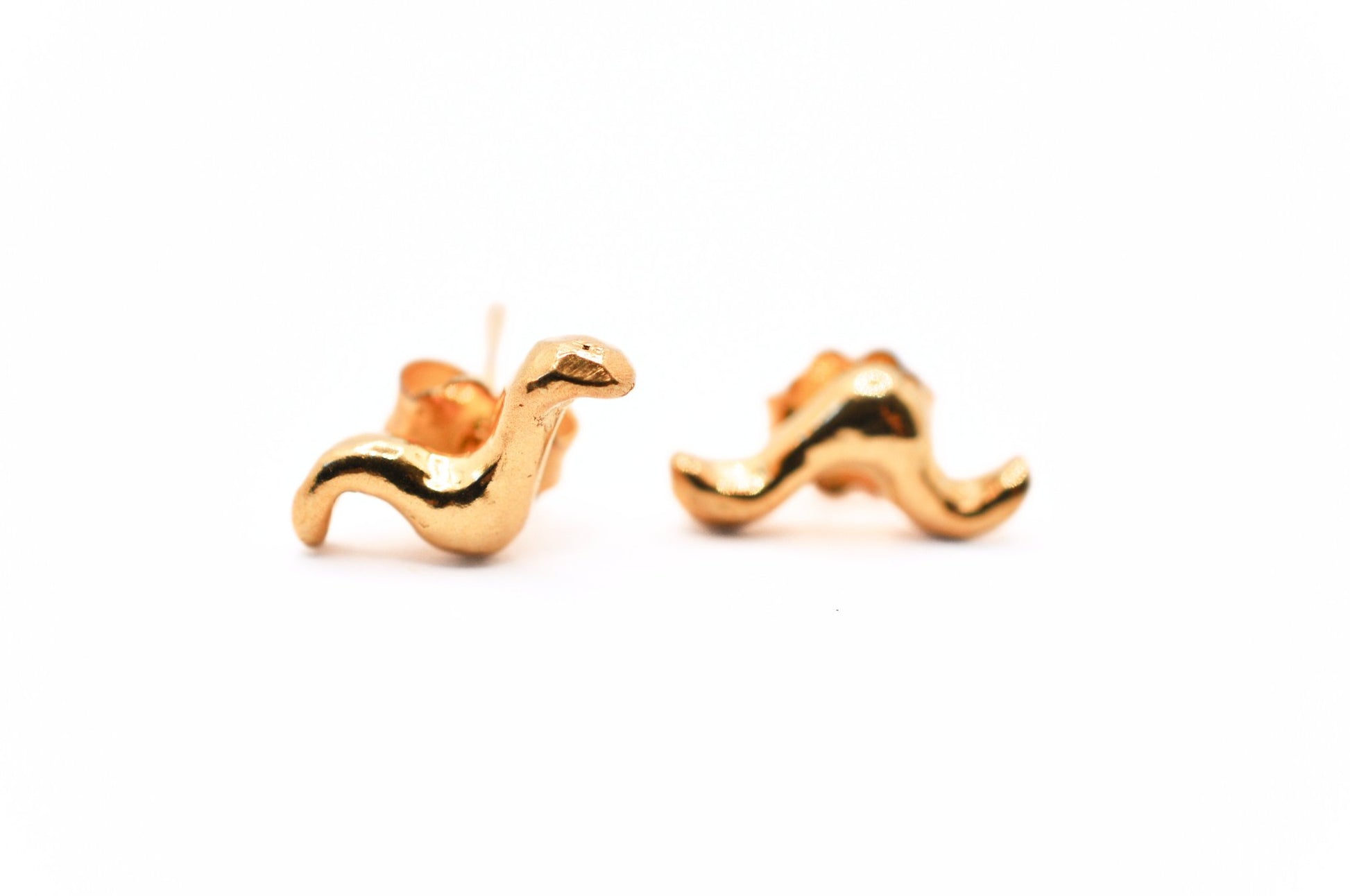 A'mmare Jewelry - Onda Stud Earrings Gold Plated