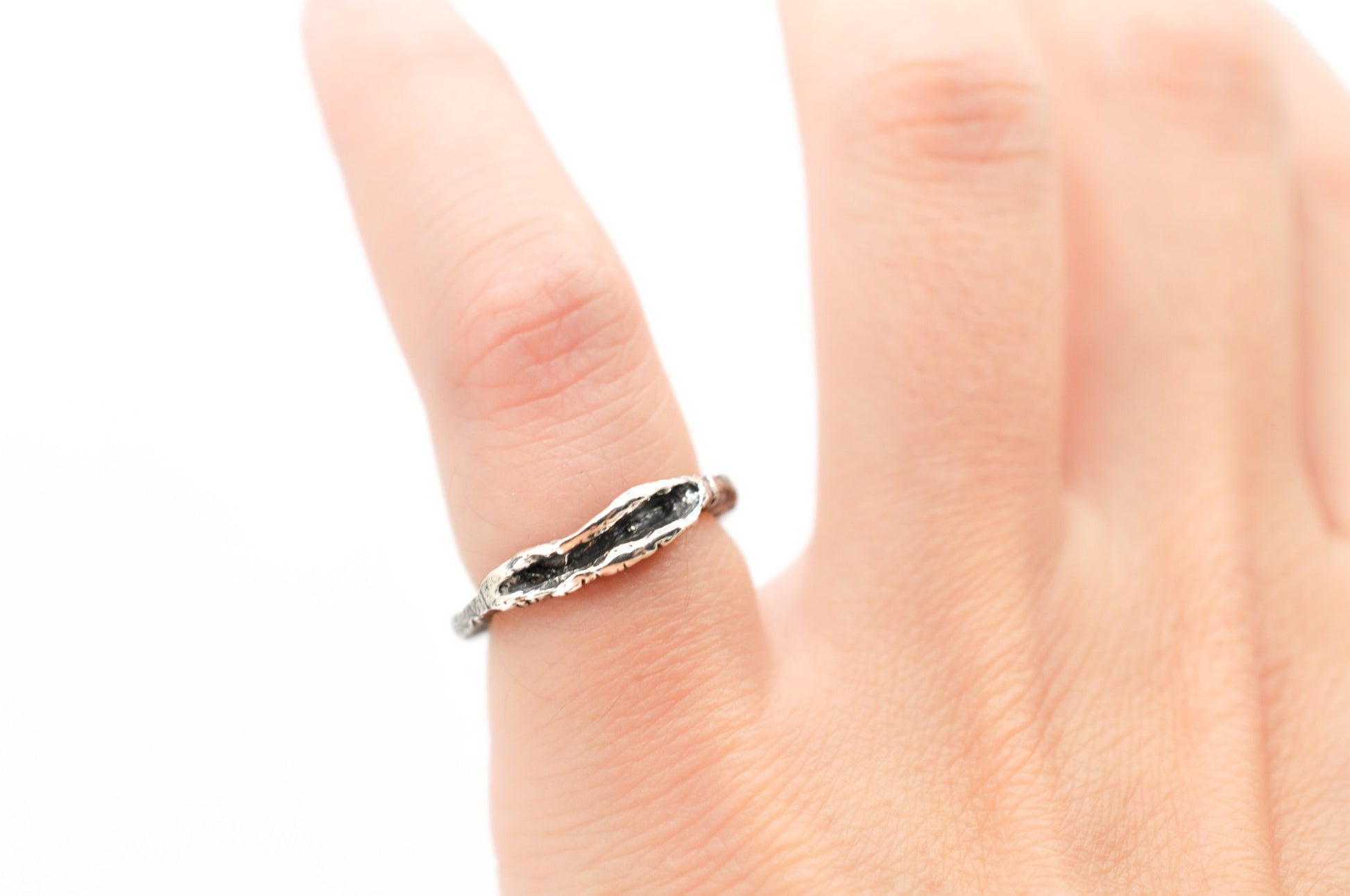 A'mmare Jewelry - Valva Ring Burnished Silver