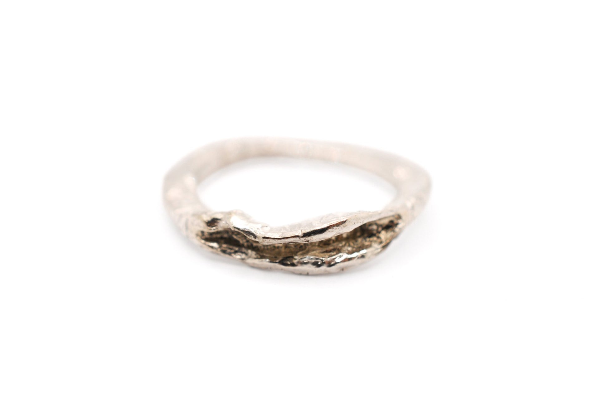 A'mmare Jewelry - Valva Ring Silver